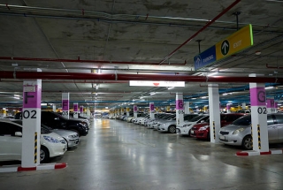Bãi giữ xe ngầm và hệ thống bãi đỗ xe thông minh trong hầm